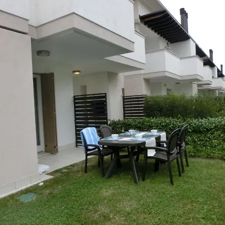 Lovely Flat In A Modern With Pool