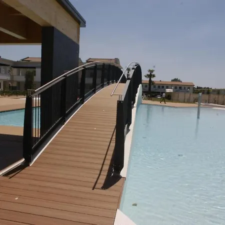 דירה Lovely Flat In A Modern With Pool *
